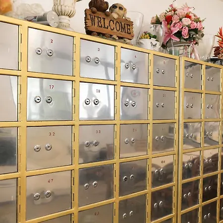 فندق أو واي أو 299 كراون بي تي إس نانا