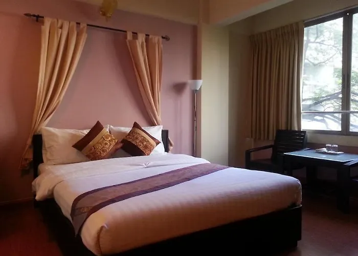 Crown Bts Nana 酒店 曼谷